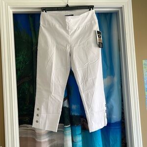 NWT Zac & Rachel white Capri pants S